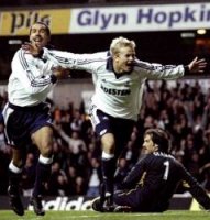 Steffen Iversen celebrates after putting Spurs in the lead!